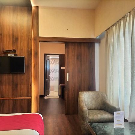 Zip By Spree Hotels Surabi International Vellore Ngoại thất bức ảnh