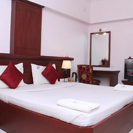 Zip By Spree Hotels Surabi International Vellore Ngoại thất bức ảnh
